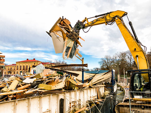 Best Commercial Cleanout Services  in Hartland, WI